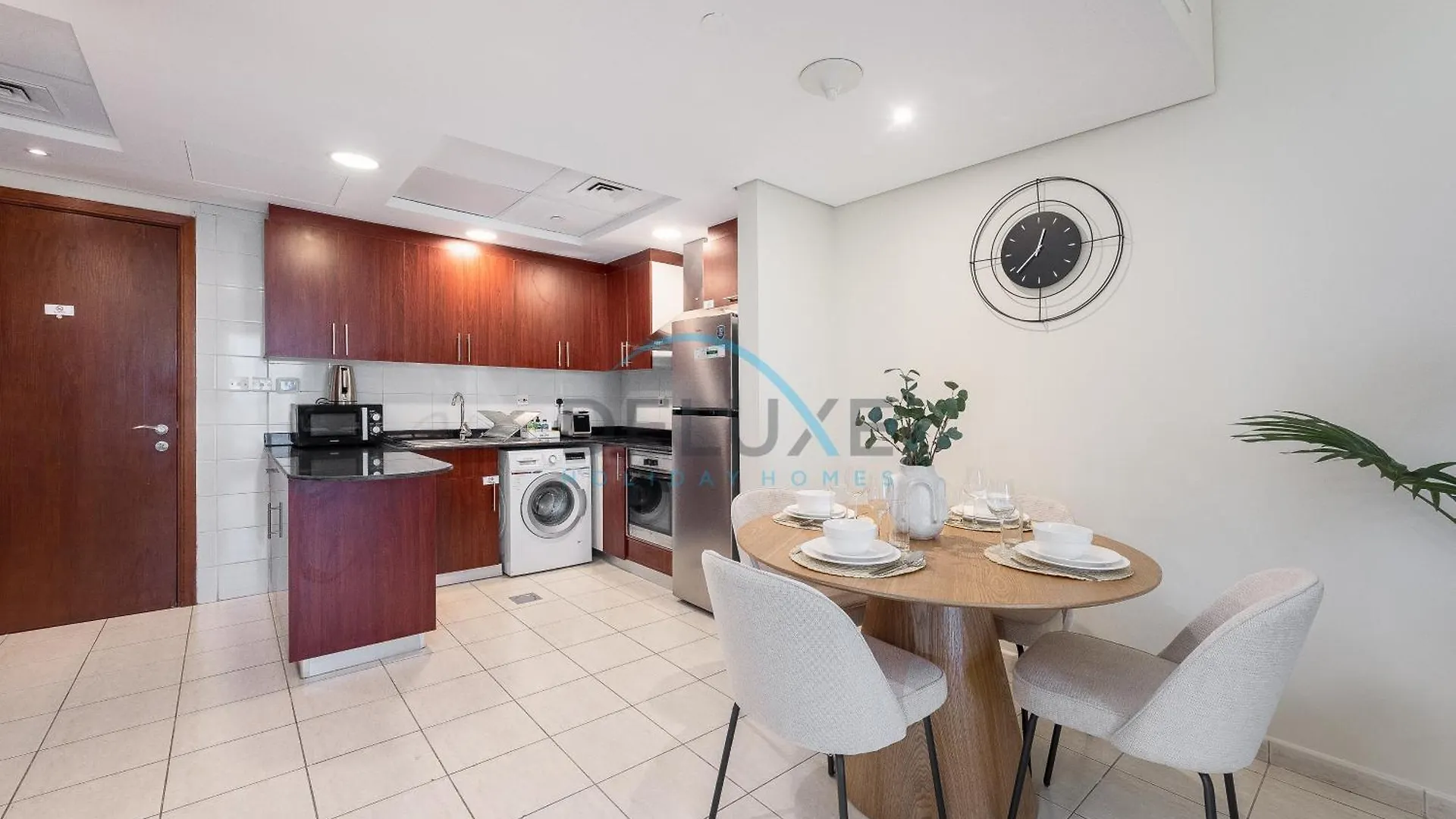 Apartment Bright 1Br With Lake Views, Jumeirah Lake Towers By Deluxe Holidya Homes Dubai